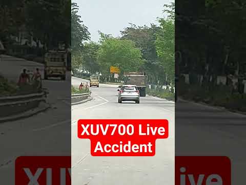 XUV700 live accident