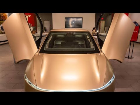 Can Elon Musk Deliver With the Robotaxi Reveal?