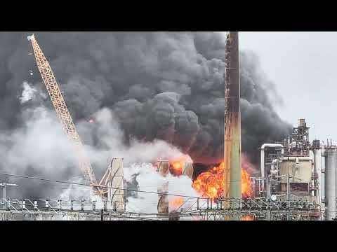 Massive Fire Erupts at PBF Energy Inc. in Martinez, CA After Explosion, Smoke Engulfs Neighborhoods
