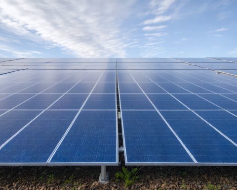 Alliant Energy Powers Ahead: Doubling Down on Renewable Investments and Profitability Alliant Energy Powers Ahead: Doubling Down on Renewable Investments and Profitability